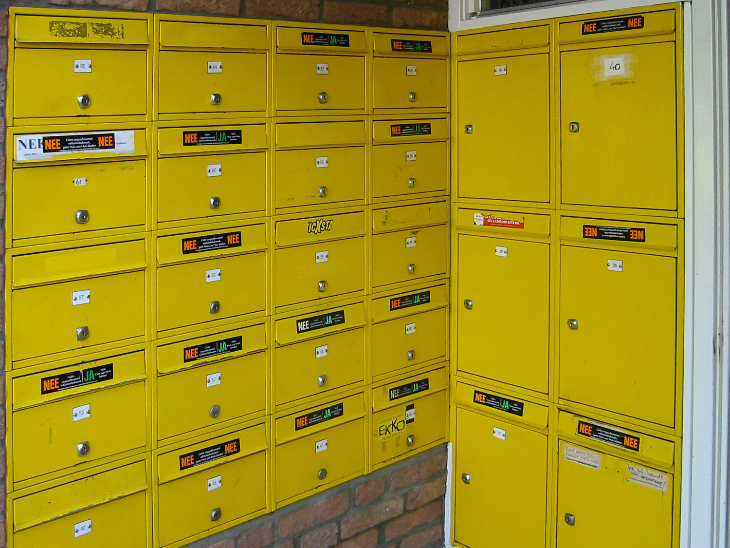 File Cabinets & Storage Boxes
