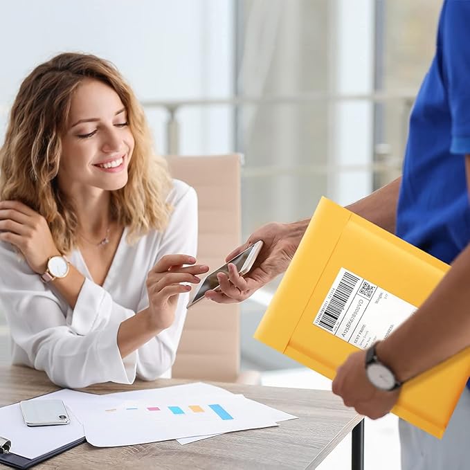 UCGOU Kraft Bubble Mailers 9.5x14.5 Inch 25 Pack Usable Size 9.5x13.5 Yellow Padded Envelopes #4 Large Mailing Package Self Sealing Tear Resistant Boutique Bulk Mail Shipping Bag for Makeup Supplies